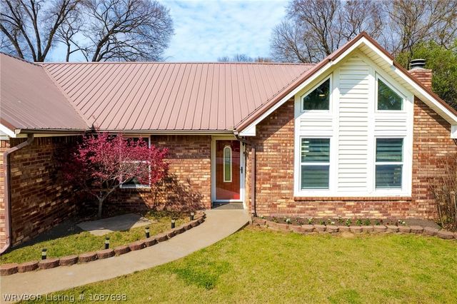 921 E Helen Street, Sallisaw, OK 74955