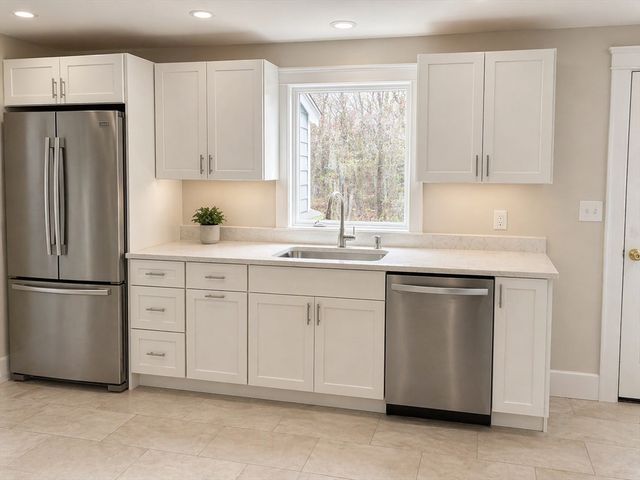 277 Dodge St 1, Beverly, MA 01915