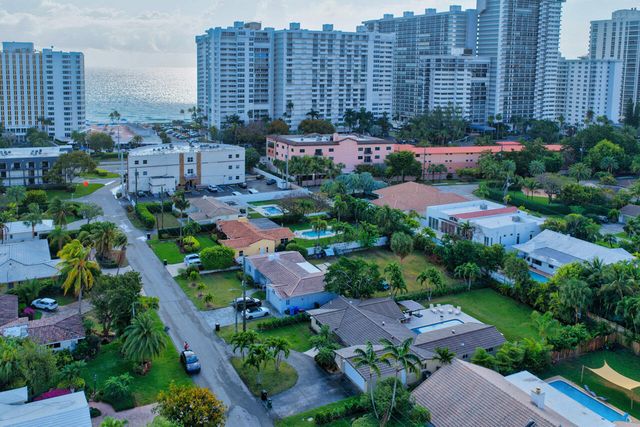 232 Codrington Drive, Lauderdale-By-The-Sea, Fort Lauderdale, FL 33308