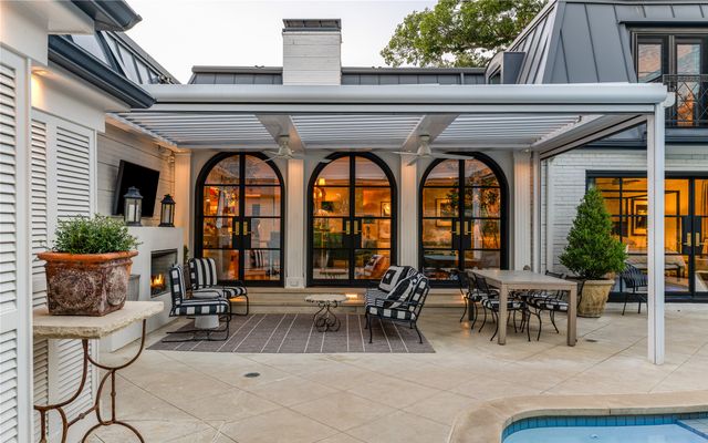 3838 N Versailles Avenue, Dallas, TX 75209