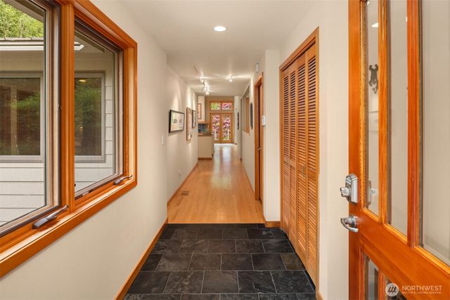 558 20th Avenue, Kirkland, WA 98033