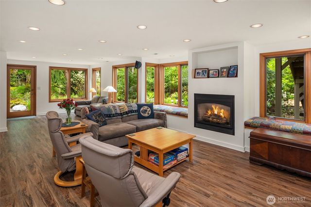 558 20th Avenue, Kirkland, WA 98033