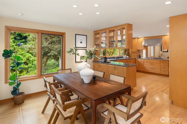 558 20th Avenue, Kirkland, WA 98033