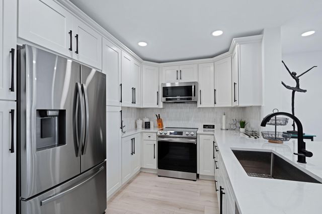 2339 Treasure Isle Drive 43, Palm Beach Gardens, FL 33410