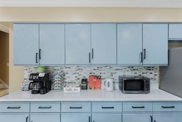 1356 Larchmont Drive, Buffalo Grove, IL 60089