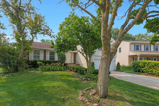 1356 Larchmont Drive, Buffalo Grove, IL 60089