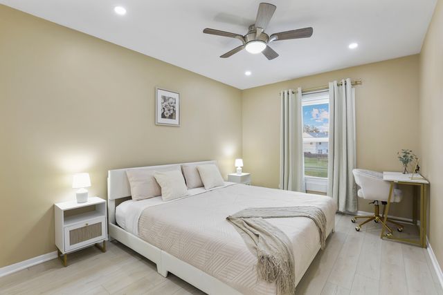 1356 Larchmont Drive, Buffalo Grove, IL 60089