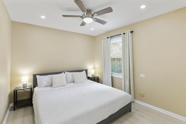 1356 Larchmont Drive, Buffalo Grove, IL 60089