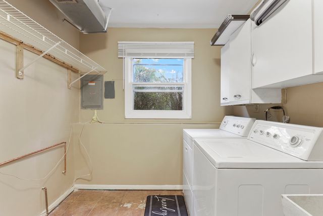 1356 Larchmont Drive, Buffalo Grove, IL 60089