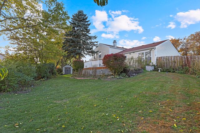 1356 Larchmont Drive, Buffalo Grove, IL 60089