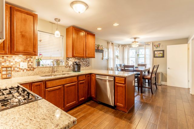 5332 S Meade Avenue, Chicago, IL 60638