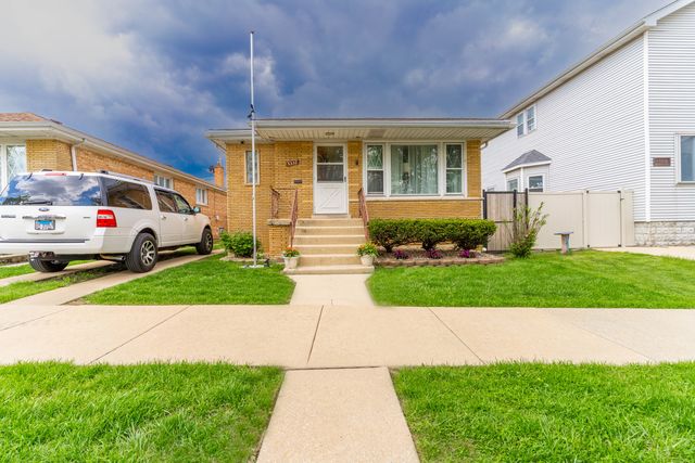 5332 S Meade Avenue, Chicago, IL 60638