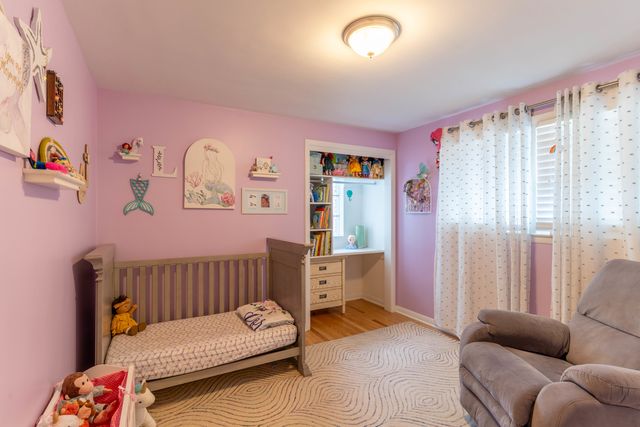 5332 S Meade Avenue, Chicago, IL 60638