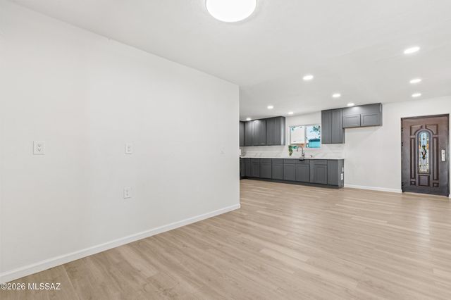 6251 E 20th Street, Tucson, AZ 85711