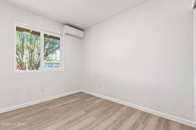 6251 E 20th Street, Tucson, AZ 85711