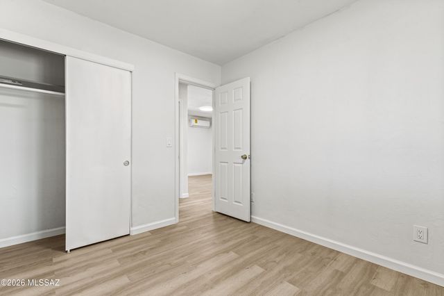 6251 E 20th Street, Tucson, AZ 85711