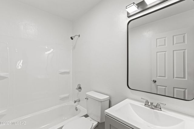 6251 E 20th Street, Tucson, AZ 85711