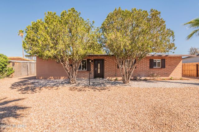 6251 E 20th Street, Tucson, AZ 85711