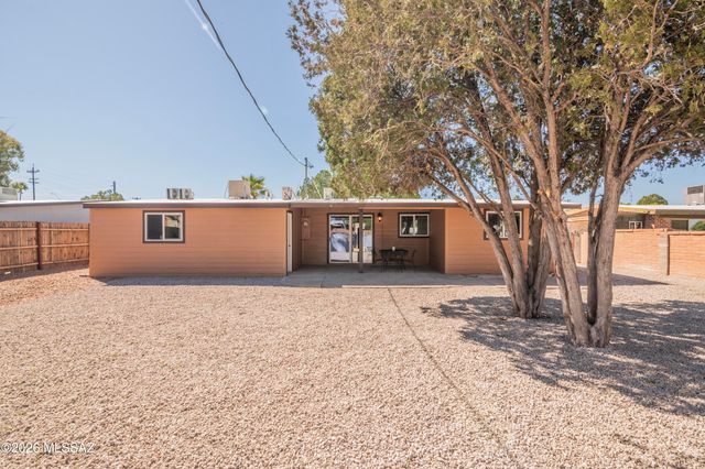 6251 E 20th Street, Tucson, AZ 85711