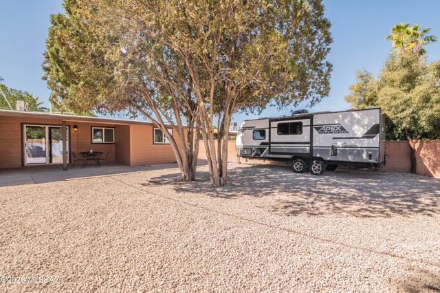 6251 E 20th Street, Tucson, AZ 85711