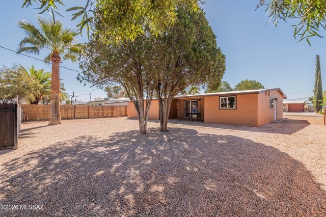 6251 E 20th Street, Tucson, AZ 85711