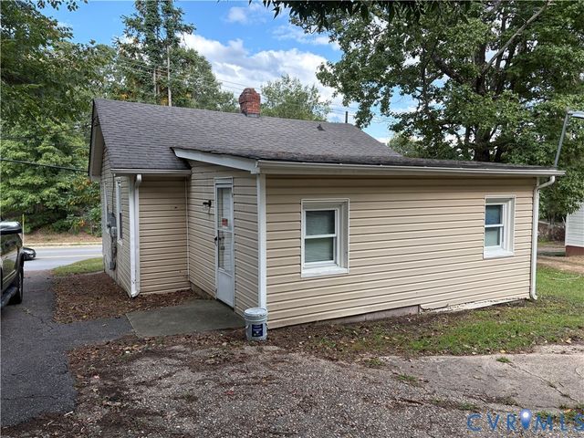 1904 Arlington Rd, Hopewell, VA 23860