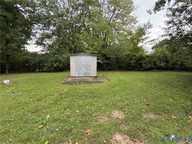 1904 Arlington Rd, Hopewell, VA 23860