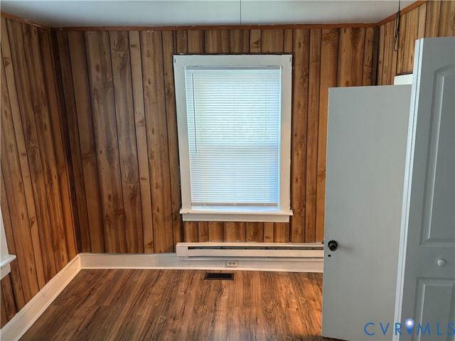 1904 Arlington Rd, Hopewell, VA 23860