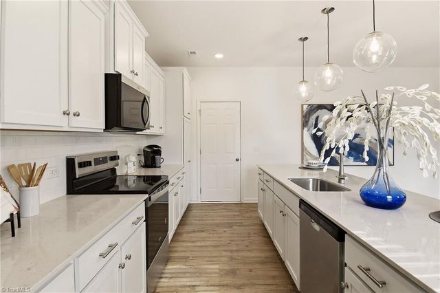 4112 Country Club Road 1034, Winston-salem, NC 27104