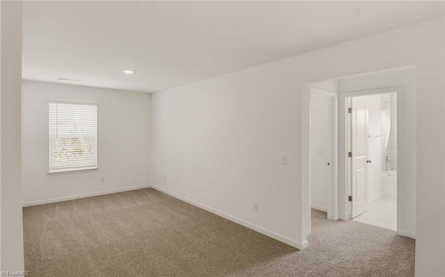 4112 Country Club Road 1034, Winston-salem, NC 27104