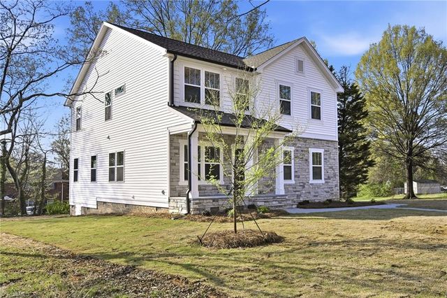 4112 Country Club Road 1034, Winston-salem, NC 27104