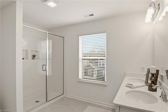 4112 Country Club Road 1034, Winston-salem, NC 27104