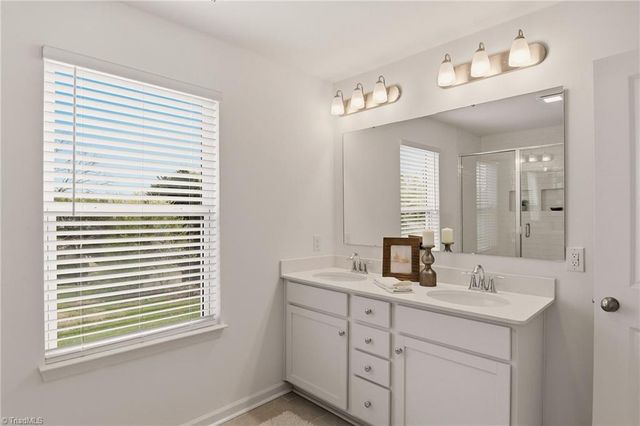 4112 Country Club Road 1034, Winston-salem, NC 27104