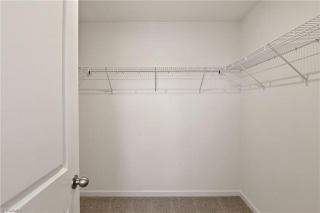 4112 Country Club Road 1034, Winston-salem, NC 27104