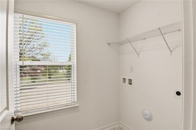 4112 Country Club Road 1034, Winston-salem, NC 27104