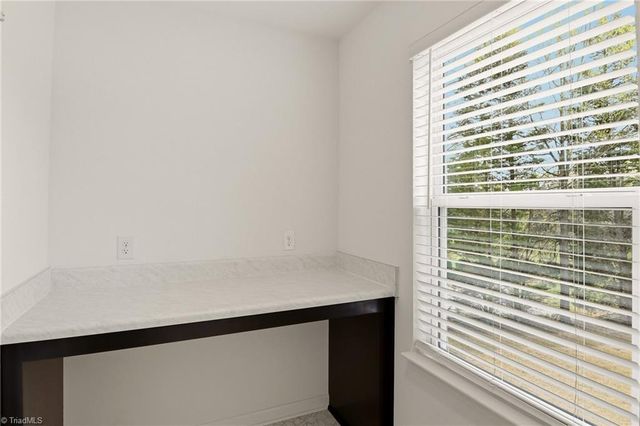 4112 Country Club Road 1034, Winston-salem, NC 27104