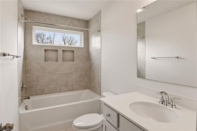 4112 Country Club Road 1034, Winston-salem, NC 27104