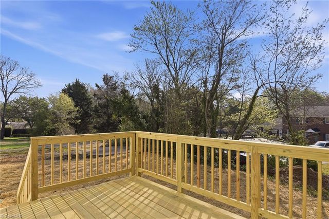 4112 Country Club Road 1034, Winston-salem, NC 27104