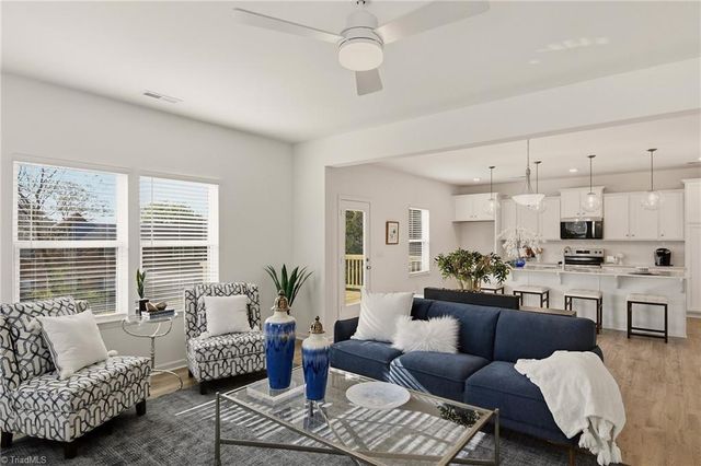 4112 Country Club Road 1034, Winston-salem, NC 27104