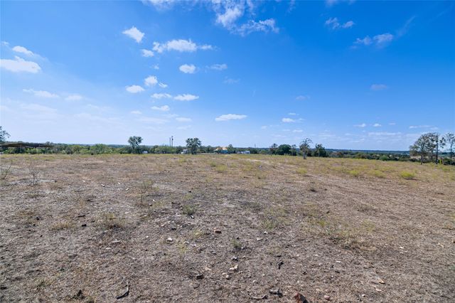 2364 WESTWOOD RD, Lockhart, TX 78644