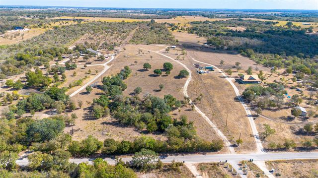2364 WESTWOOD RD, Lockhart, TX 78644