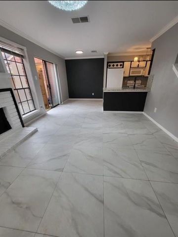 2211 S Kirkwood Road 69, Houston, TX 77077