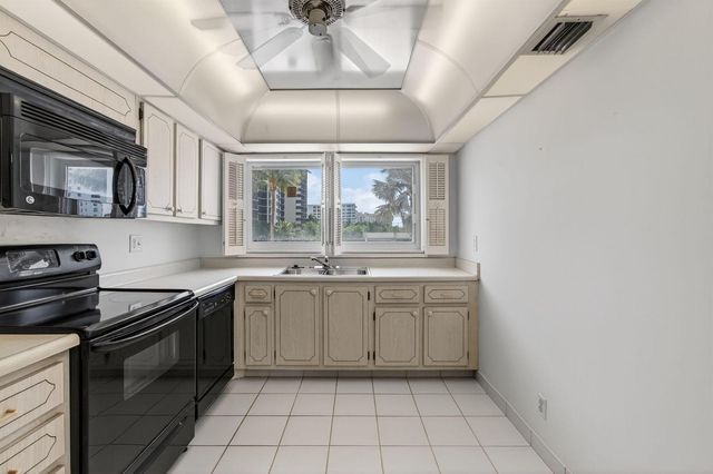 3300 S Ocean Boulevard 320-c, Highland Beach, FL 33487