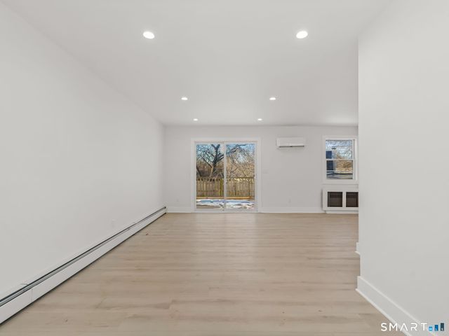 39 Crane Road, Stamford, CT 06902