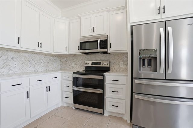 14469 SW Lee Blvd, Cache, OK 73527