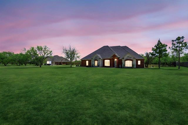 14469 SW Lee Blvd, Cache, OK 73527