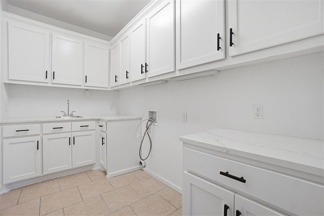 14469 SW Lee Blvd, Cache, OK 73527