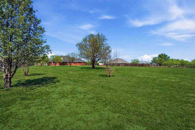 14469 SW Lee Blvd, Cache, OK 73527