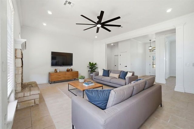 14469 SW Lee Blvd, Cache, OK 73527