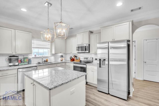 172 Sapwood Way, Hinesville, GA 31313